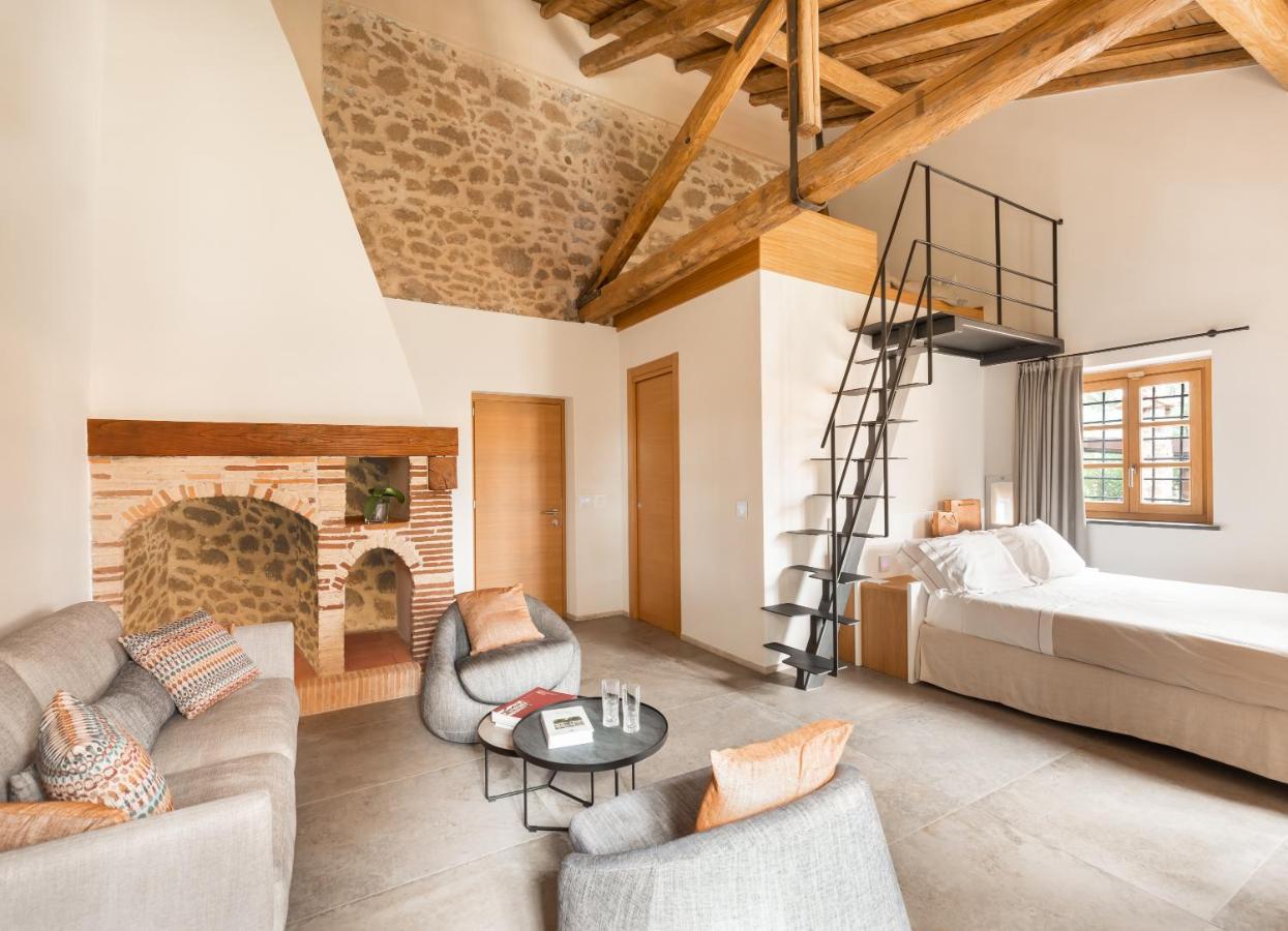 ホテル Antico Borgo Molino 7Cento Vicino Ai Giardini Di Ninfa Cori エクステリア 写真