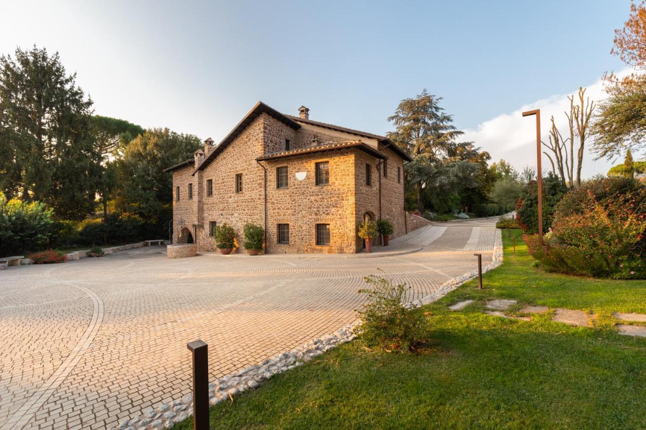 ホテル Antico Borgo Molino 7Cento Vicino Ai Giardini Di Ninfa Cori エクステリア 写真