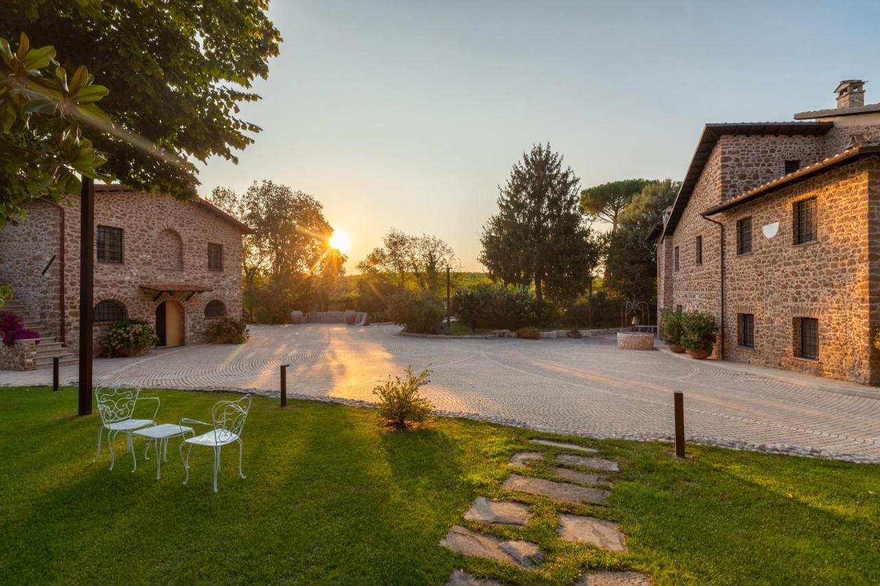 ホテル Antico Borgo Molino 7Cento Vicino Ai Giardini Di Ninfa Cori エクステリア 写真