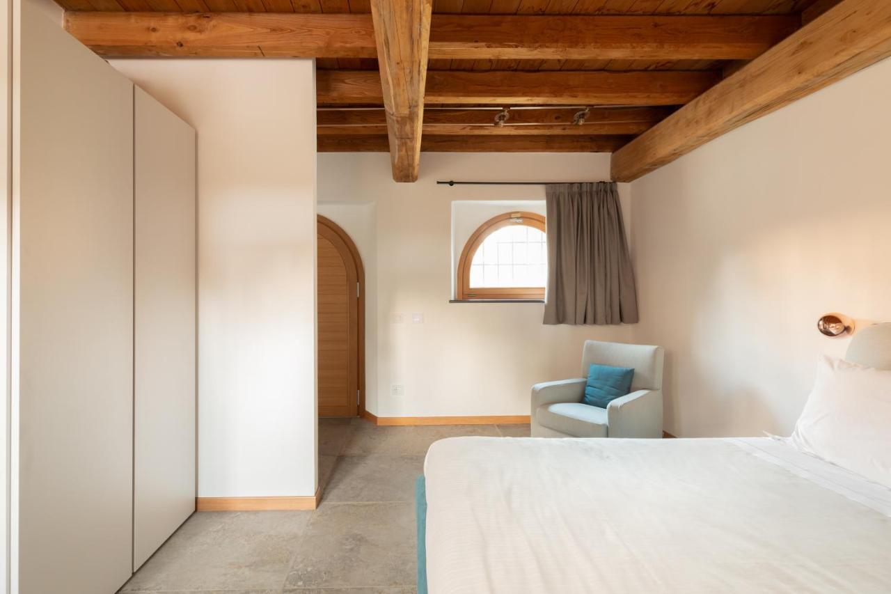 ホテル Antico Borgo Molino 7Cento Vicino Ai Giardini Di Ninfa Cori エクステリア 写真