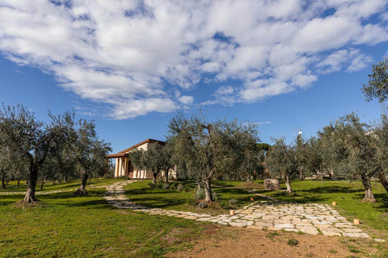 ホテル Antico Borgo Molino 7Cento Vicino Ai Giardini Di Ninfa Cori エクステリア 写真